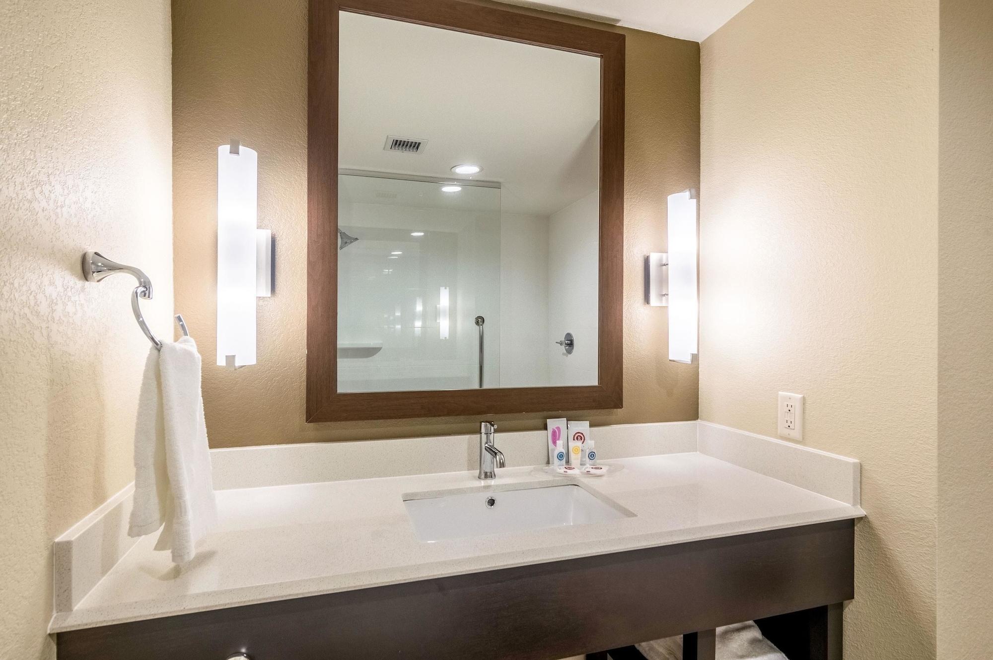 Comfort Suites Fairgrounds West Οκλαχόμα Εξωτερικό φωτογραφία